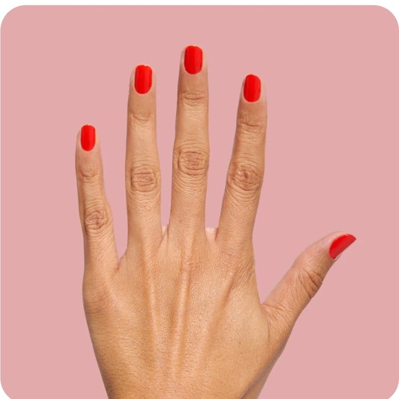 Olive & June Polish ‘Kiss Cam’ Cranberry Red Lipstick NEW - Picture 3 of 5